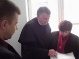 Sauliaus Chadasevičiaus/15min.lt nuotr./Teismų maratonas jau i&scaron;vargino ir aukos tėvą Viktorą (kairėje).