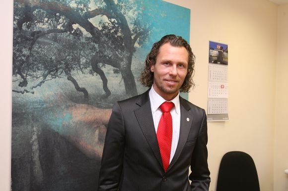 Linas Karalius savo kabinete