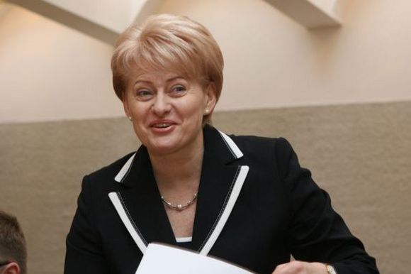 Eurokomisarė Dalia Grybauskaitė pateikė pareiškinius dokumentus Vyriausiajai rinkimų komisijai.