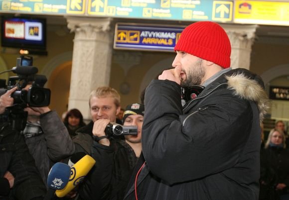 L.Kleiza šildėsi rankas.