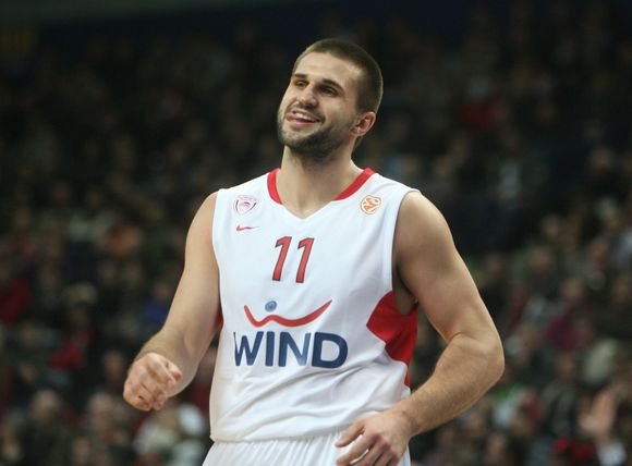 L.Kleiza nugalėtojams pelnė 20 taškų.