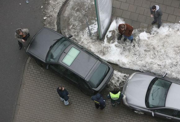 Automobilis su stoglangiu, sukėlęs ilgą diskusiją, kurios dalyviai taip ir nieko nesusitarė.