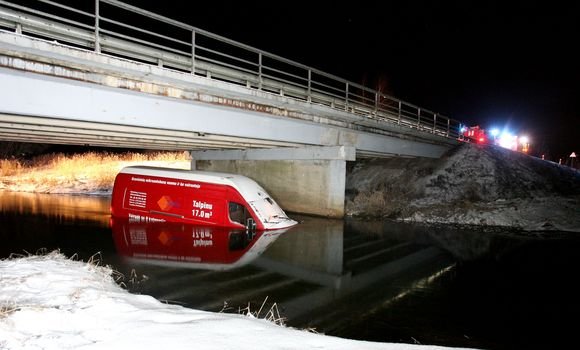 Mikrautobusas Merkyje