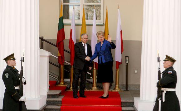 Prezidentė Dalia Grybauskaitė priėmė su darbo vizitu Lietuvoje viešintį Lenkijos Prezidentą Lechą Kačynskį (Lech Kaczynski).