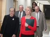 Retėja kandidatų į prezidentus gretos