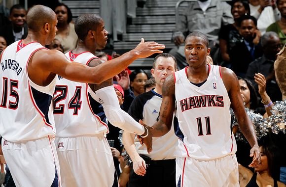 „Hawks“ Jutoje laimėjo po beveik 17 metų pertraukos.