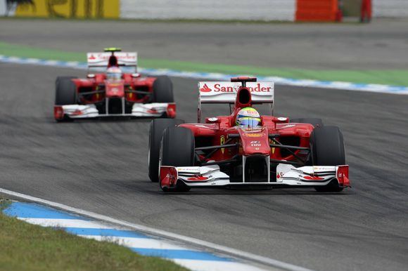 „Ferrari“ komandai skirta bauda už komandinės taktikos taikymą.
