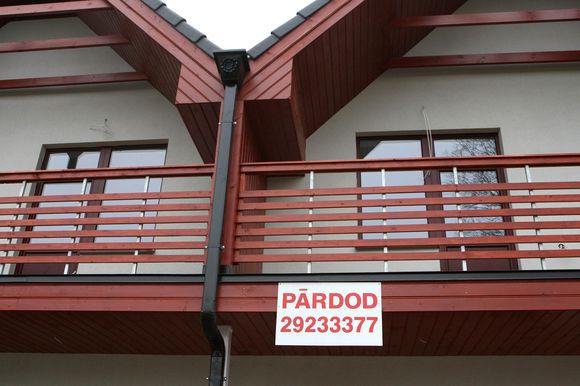 Nekilnojamasis turtas Latvijoje sparčiai pinga. 