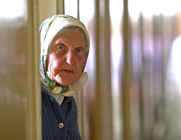 Asociatyvinė iliustracija: daugelis pensininkių Lietuvoje negali pasidžiaugti ramia ir sočia senatve.