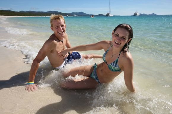 „Svajonių darbą“ gavęs britas Benas Southallas su drauge Australijoje. 