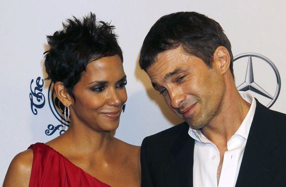 Halle Berry ir Olivier'as Martinezas