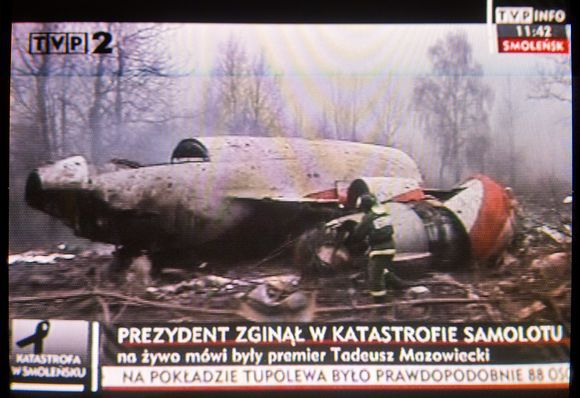 Per aviakatastrofą žuvo Lenkijos prezidentas L.Kaczynskis ir dar 87 keleiviai.