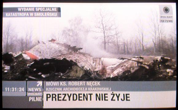 Per aviakatastrofą žuvo Lenkijos prezidentas L.Kaczynskis ir dar mažiausiai 87 keleiviai.