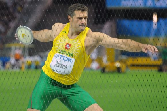 V.Alekna diską numetė už 65,33 m ribos