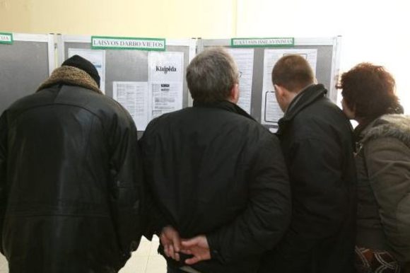 Kas antras bedarbis Lietuvoje darbo ieško ilgiau nei metus