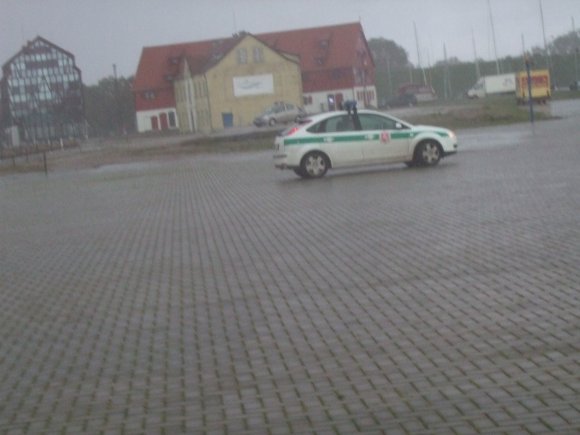 Lietus prie marių sukėlė nepatogumų.