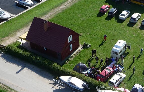 Nukritę parasparaniai iš karto po nelaimės. 