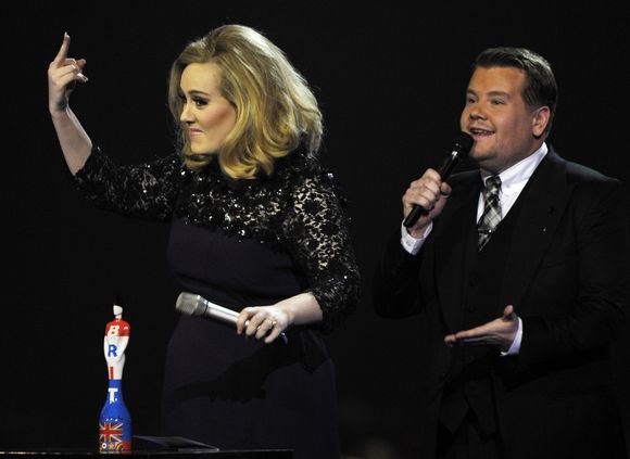 „Reuters“/„Scanpix“ nuotr./Adele Britų muzikiniuose apdovanojimuose