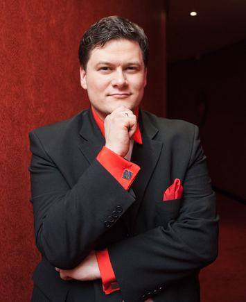 Merūnas Vitulskis su specialiai TV projektui kurtomis sąsagomis