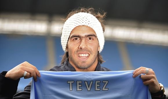 Skelbiama, jog C.Tevezo parašas „Manchester City“ klubui kainavo 25,5 mln. svarų sterlingų (apie 102,3 mln. Lt).