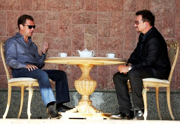 Dmitrijus Medvedevas ir Bono Sočyje