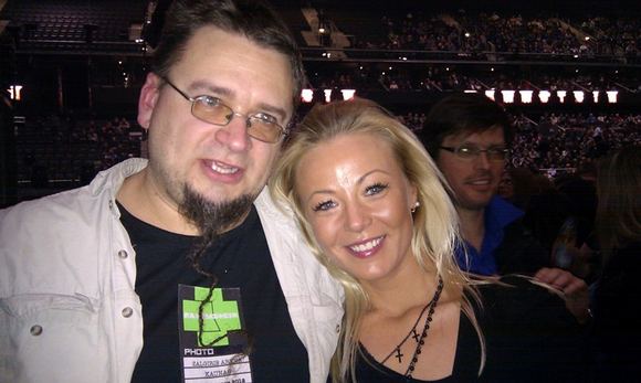 Andriaus Vaitkevičiaus/15min.lt nuotr./Mia ir fotografas Martynas Sirusas „Rammstein“ koncerte Kaune