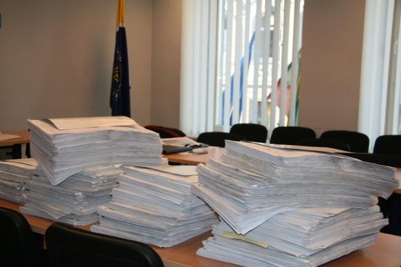 Referendumo iniciatyvinė grupė pastarosiomis dienomis tikrina ir skaičiuoja surinktus parašus. 