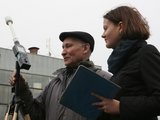 Irmanto Gelūno/15min.lt nuotr./Nacionalinės visuomenės sveikatos priežiūros laboratorijos specialistai Algimantas Buzas ir Lina Pletkutė elektromagnetinį spinduliavimą tikrina visoje Lietuvoje.