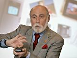 AFP/&bdquo;Scanpix&ldquo; nuotr./&bdquo;Interneto tėvu&ldquo; vadinamas vienas i&scaron; Interneto protokolo i&scaron;radėjų, &bdquo;Google&ldquo; viceprezidentas Vintonas Cerfas.