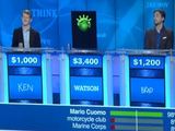 Kadras iš „YouTube“/IBM superkompiuteris „Watson“ konkuruoja su kitais dalyviais populiarioje JAV viktorinoje „Jeopardy!“.