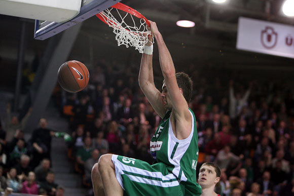 „Žalgiris“ ir CSKA šiame sezone žaidė jau tris kartus. Dvi dvikovas laimėjo maskviečiai, o kartą pergale džiaugėsi žalgiriečiai