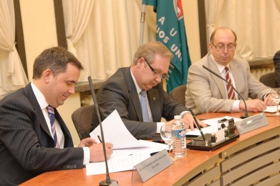 Bendradarbiavimo sutarties pasirašymo akimirka