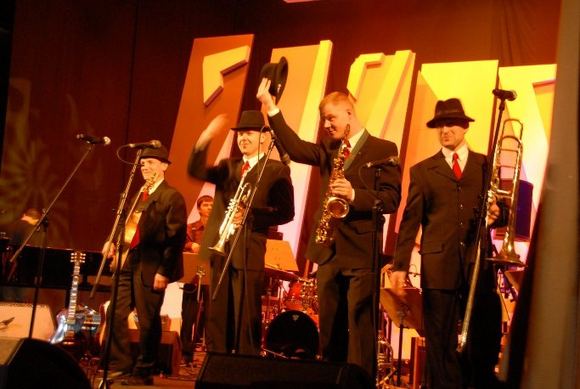 VDU Kauno botanikos sode rugsėjo 1-ąją koncertuos grupė „DixXband“.