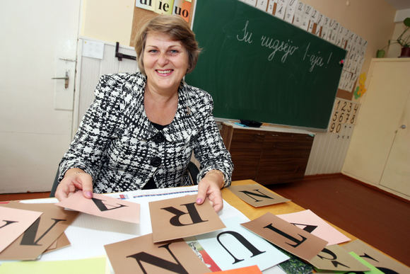 34 metus pradinių klasių mokytoja dirbanti D.Mikalauskienė pastebi, jog dabartiniai pradinukai aktyvesni, smalsesni bei mažiau drausmingi.