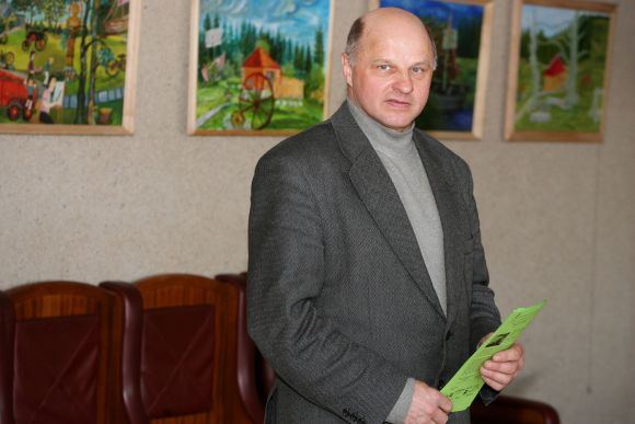 Anot Civilinės ir darbų saugos skyriaus vyriausiojo specialisto A.Dagilio, barstyti durpes reikia tada, kai saulėta.