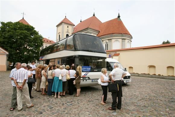 Miesto vadovai linkėjo apžvalginiams maršrutams išpopuliarėti ir kitąmet į Kauną išriedėti apžvalginiam autobusui be stogo.