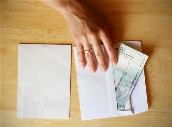 Neskaidrūs viešieji pirkimai