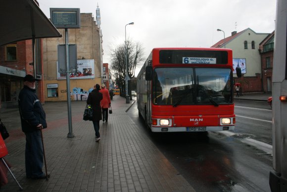 Siekiant mažinti oro užterštumą ir eksploatacines išlaidas, trečiadienį aikštelėje prie mokslo ir technologijų parko bus pradėtas matuoti autobusų išmetamų dujų kiekis. 