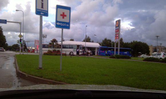 Donato Večerskio nuotr./Autobuso ir taksi automobilio avarija Palangoje.