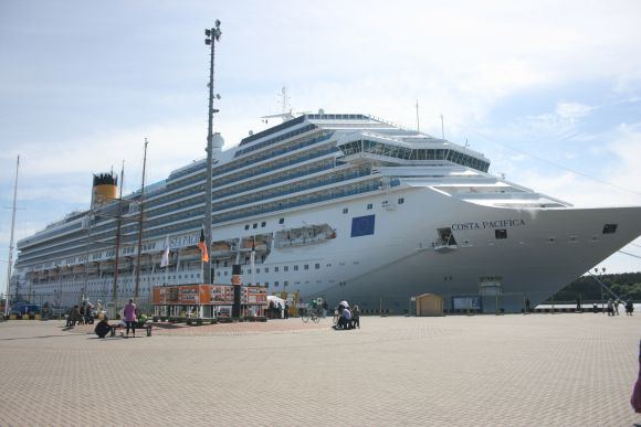 Kruizinis laivas „Costa Pacifica“ – 290 metrų ilgio, 17 denių.