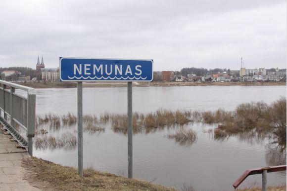 Patvinęs Nemunas.
