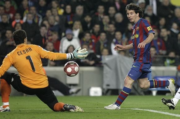 Rezultatyviausias pirmenybių žaidėjas L.Messi per 26 žaistus mačus yra įmušęs 22 įvarčius