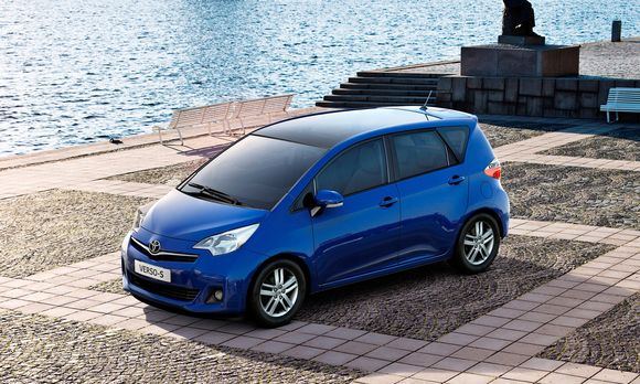 „Toyota Verso S“