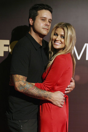 Carmen Electra su sužadėtiniu Robu Pattersonu. Scanpix nuotrauka