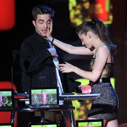 Robertas Pattinsonas ir Kristen Stewart