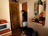 LNK nuotr./&bdquo;Kambarių plė&scaron;ikė&ldquo; Ugnė Skonsmanaitė antrame kambaryje sutiko žaismingą &scaron;unelį