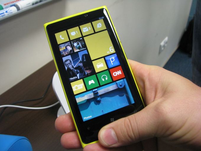 Nokia lumia 820 atsiliepimai
