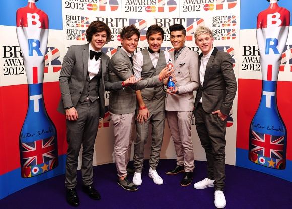„Scanpix“ nuotr./Grupė „One Direction“ apdovanota už geriausią britų singlą.