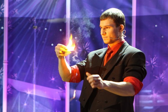 Juliaus Kalinsko/&bdquo;15 minučių&ldquo; nuotr./Valentino dienos &bdquo;Dvi minutės &scaron;lovės&ldquo; &scaron;ou akimirka