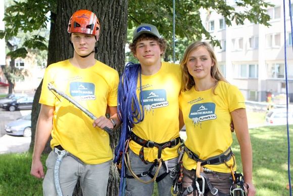 Montis Magia alpinistų komanda – Arūnas Kamandulis,Gediminas Simutis, Saulė Žukauskaitė